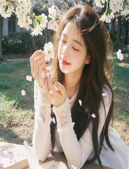 古装片深度解析：《神墓2022》的人物塑造与情感表达 ——深入探索古装片的艺术世界